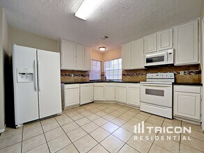 9515 Denbridge Dr in Houston, TX - Building Photo - Building Photo
