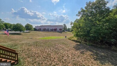 6149 Galleon Drive in Mechanicsburg, PA - Building Photo - Building Photo