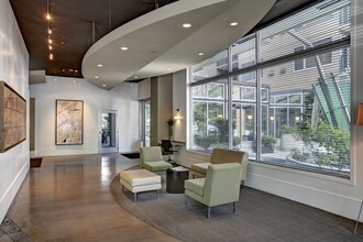 2801 1st Ave in Seattle, WA - Foto de edificio - Building Photo
