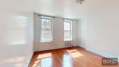 125 E 7th St in New York, NY - Building Photo - Building Photo