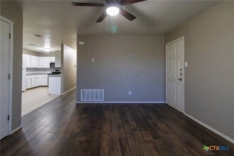 2708 Edgefield St, Unit B in Killeen, TX - Building Photo - Building Photo