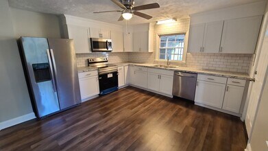 5114 Sequoia Rd in Fayetteville, NC - Building Photo - Building Photo