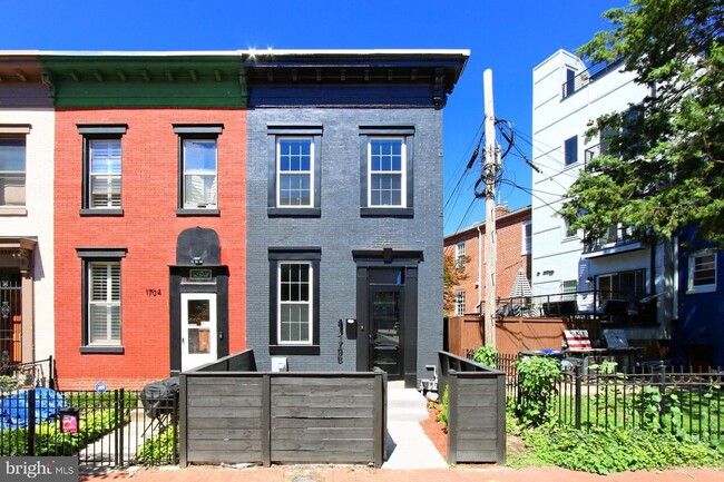 property at 1706 5th St NW
