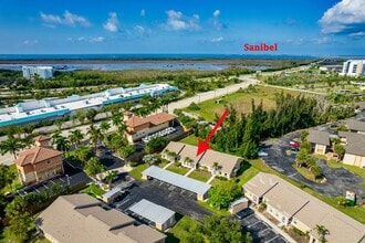 16840 Sanibel Sunset Ct in Ft. Myers, FL - Foto de edificio - Building Photo