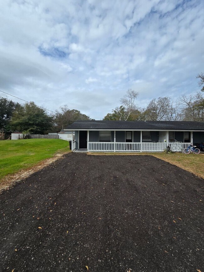 758 Ellis Rd S in Jacksonville, FL - Building Photo - Building Photo
