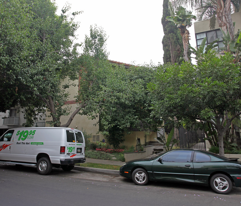 11954 Goshen Ave in Los Angeles, CA - Building Photo