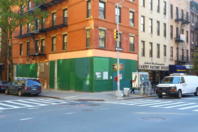 1494 First Ave in New York, NY - Building Photo - Building Photo