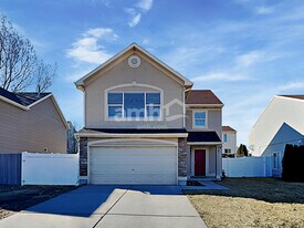 72 N Cameron St in Saratoga Springs, UT - Building Photo