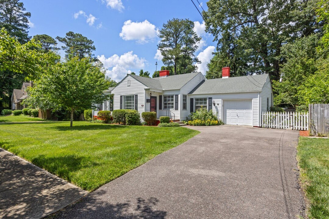 208 Marvin Ave in Colonial Heights, VA - Building Photo