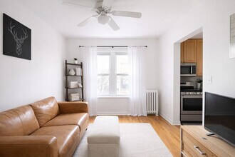 685 W Wrightwood Ave in Chicago, IL - Foto de edificio - Building Photo