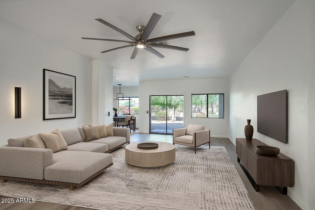 1704 S 79th Glen in Phoenix, AZ - Building Photo