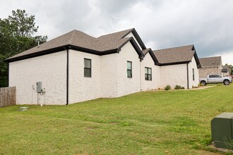 1596 Alamosa Dr in Cabot, AR - Building Photo - Building Photo