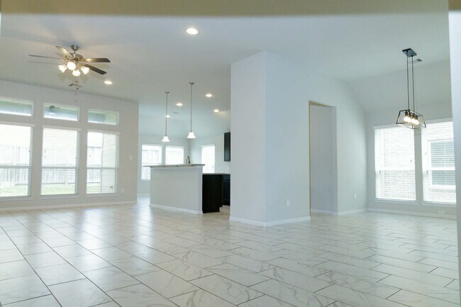 20910 Big Cypress Creek Trail in Humble, TX - Foto de edificio - Building Photo