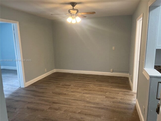 2118 N 19th Ave in Hollywood, FL - Building Photo - Building Photo