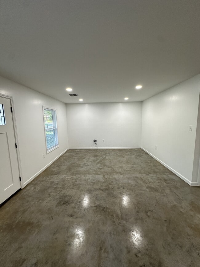 126 S Refinery St in Lafayette, LA - Building Photo - Building Photo