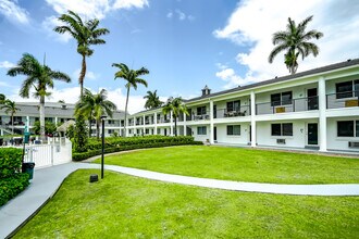 1035 Spanish River Rd in Boca Raton, FL - Building Photo - Building Photo