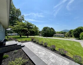 11 Watch Hill Dr in Fishkill, NY - Building Photo - Building Photo