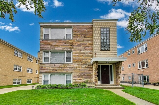 property at 9032 N Churchill Cir