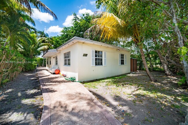 property at 17380 NE 4th Pl