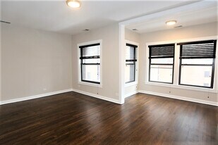 2238 N Sawyer Ave, Unit 1 in Chicago, IL - Building Photo