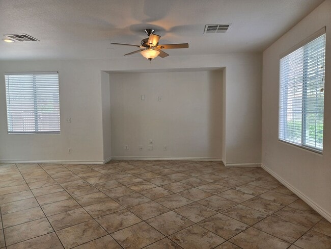 9719 Aleutian St in Las Vegas, NV - Building Photo - Building Photo