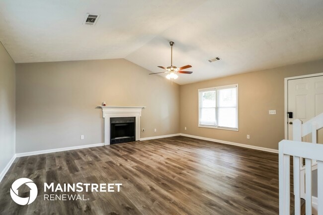 391 Charleston Ln in Lawrenceville, GA - Building Photo - Building Photo