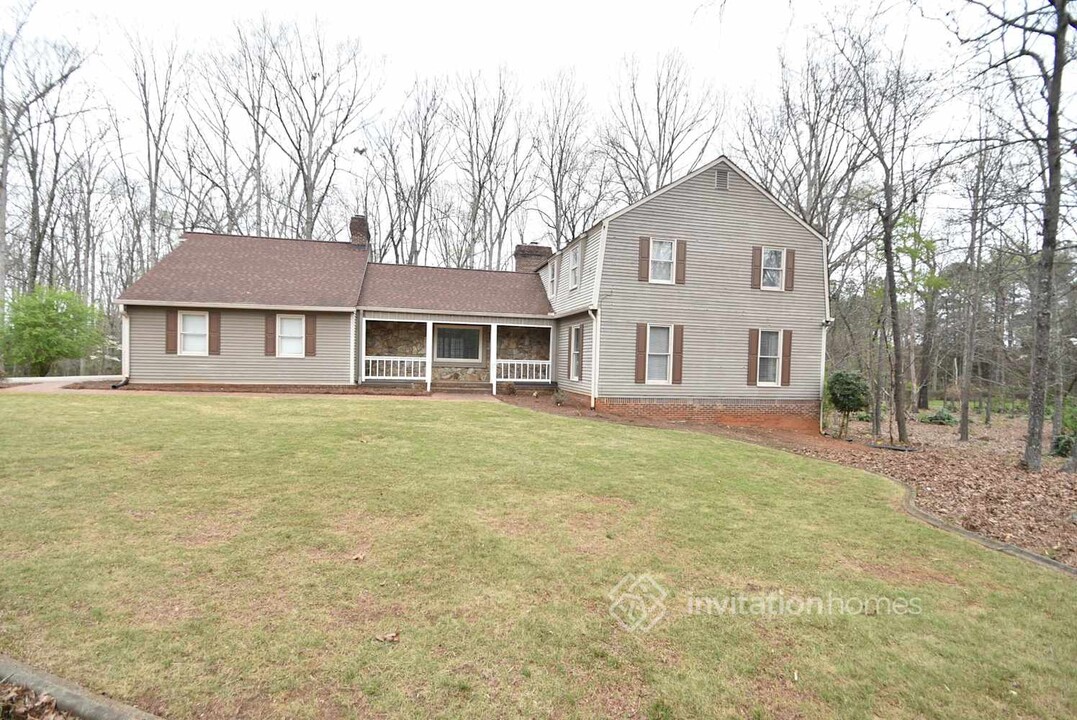 2435 Lost Valley Trail SE in Conyers, GA - Building Photo