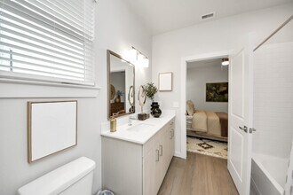 22014 Lesley Grove Ln in Richmond, TX - Foto de edificio - Building Photo
