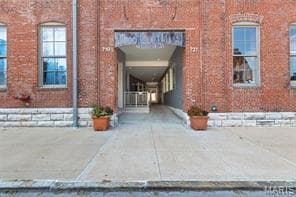 property at 721 N 17th St