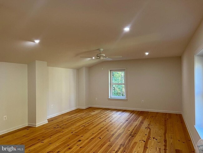 property at 48 Waller Point Dr