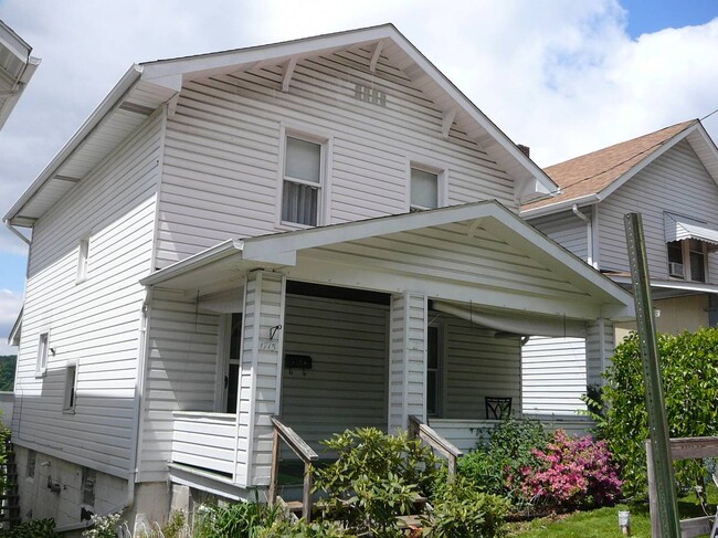 property at 1715 Woodmont Ave