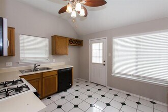 9022 Driftstone Dr in Spring, TX - Building Photo - Building Photo