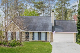 2521 Country Lake Cir in Powder Springs, GA - Building Photo