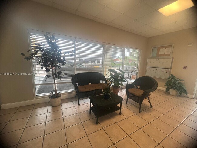 8900 Collins Ave in Surfside, FL - Building Photo - Building Photo