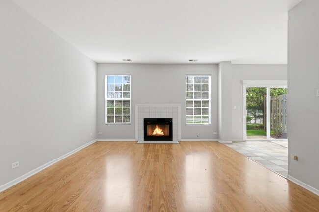 811 Donelson Ct in Naperville, IL - Building Photo - Building Photo