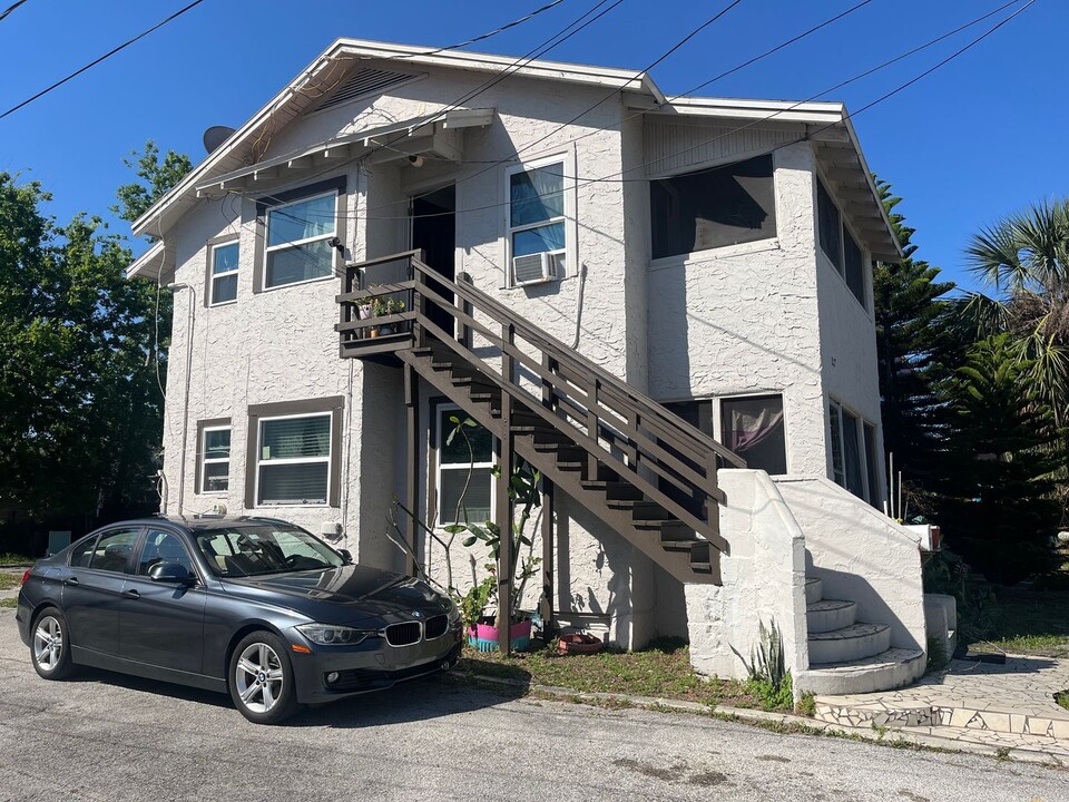 217 Congress Ave in Daytona Beach, FL - Building Photo