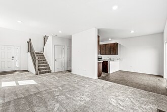 1892 E 110th Ln in Crown Point, IN - Foto de edificio - Building Photo