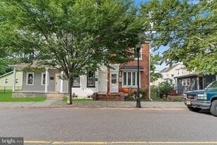 225 Market St in Gloucester City, NJ - Building Photo