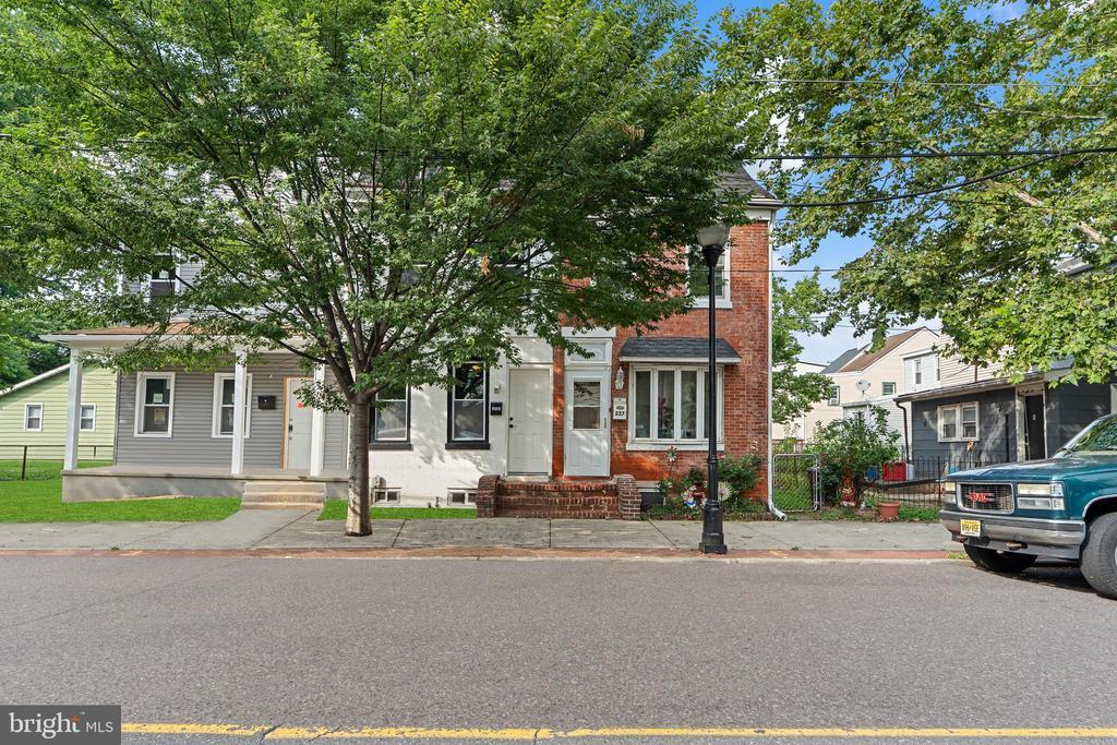 225 Market St in Gloucester City, NJ - Foto de edificio