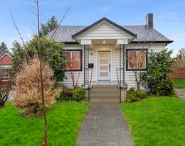 110 NW 83rd St in Seattle, WA - Building Photo