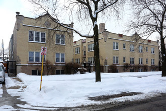 2717-2721 N Kostner Ave in Chicago, IL - Foto de edificio - Building Photo