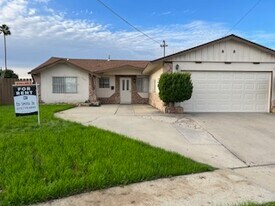 7154 Peter Pan Ave in San Diego, CA - Building Photo