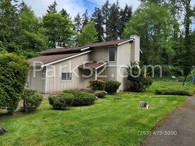 9103 116 St E in Puyallup, WA - Building Photo