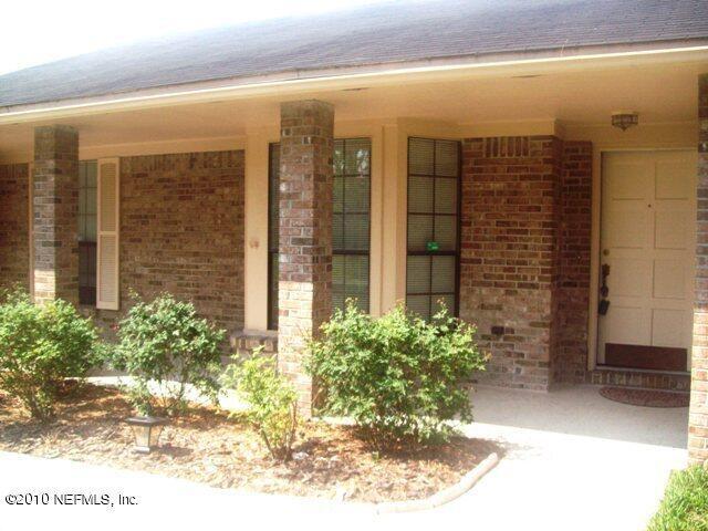 2452 Ridgecrest Ave in Orange Park, FL - Building Photo