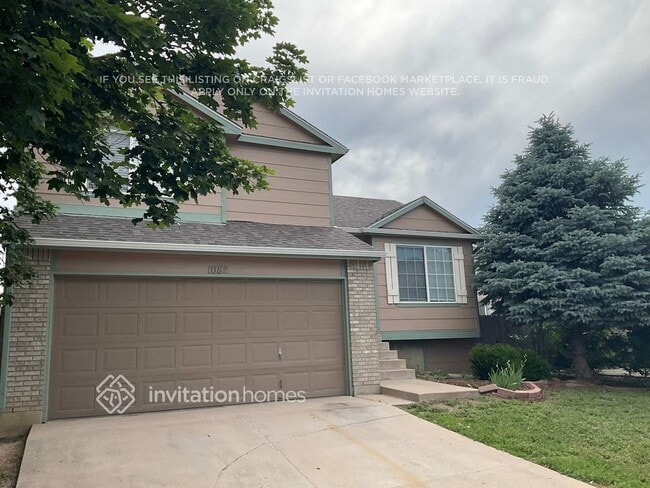 property at 1082 Clogger Ln