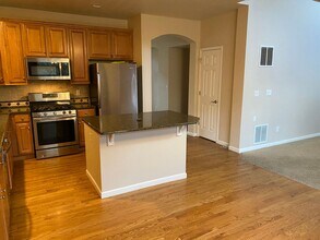 2219 Creekside Dr in Longmont, CO - Building Photo - Building Photo