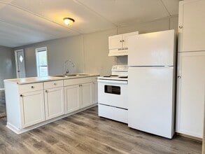 205 W Conyers Ave in Florence, SC - Building Photo - Building Photo