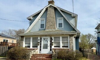 404 W Broad St in Palmyra, NJ - Building Photo