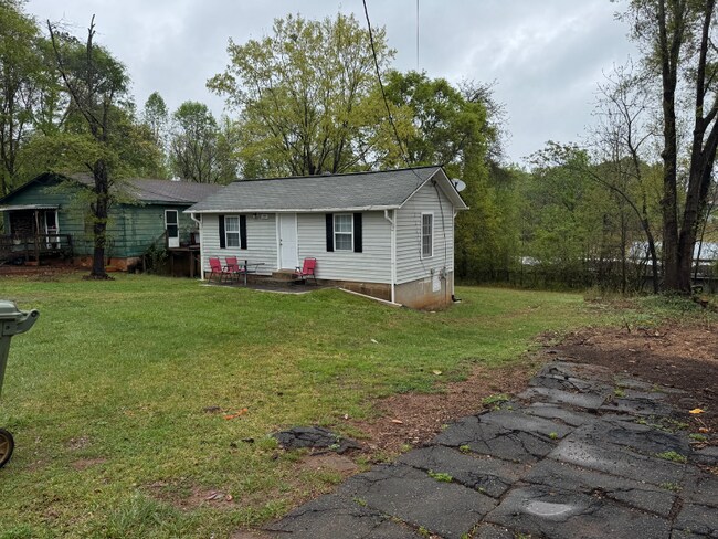160 Miller St in Spindale, NC - Building Photo - Building Photo