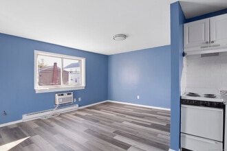 36 Woodbury Ave in Norwalk, CT - Building Photo - Building Photo